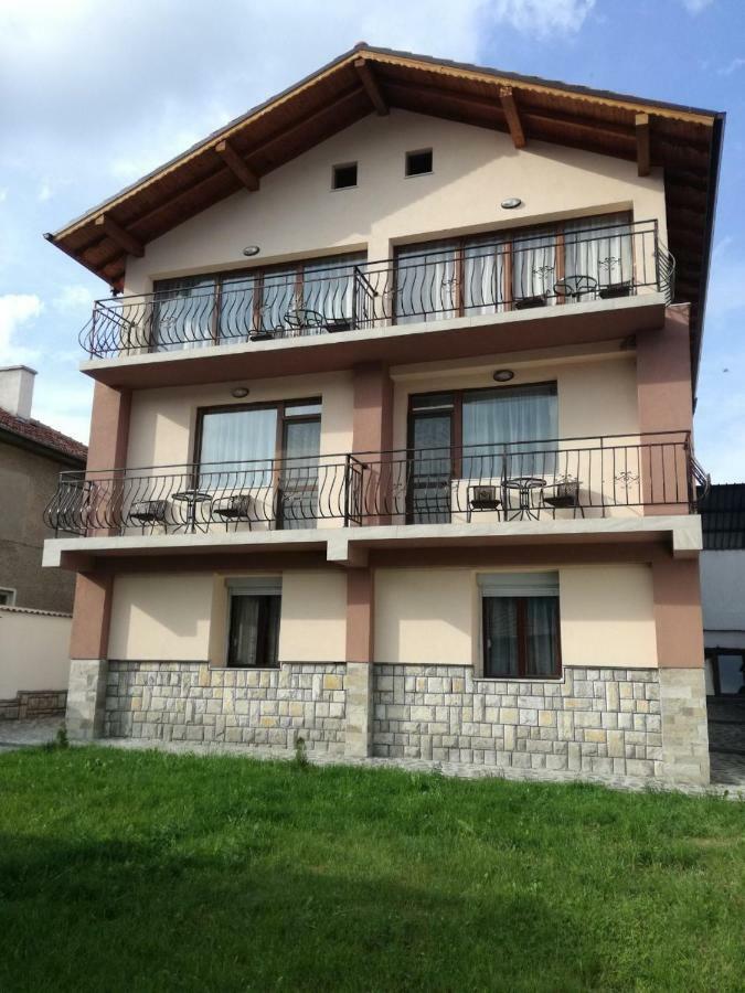 Къща Генчеви Hotel Szarnica Kültér fotó