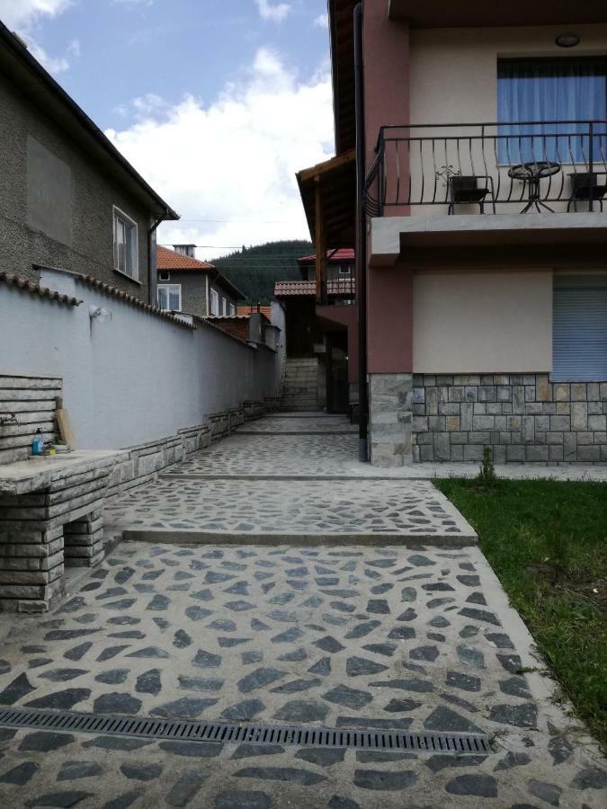 Къща Генчеви Hotel Szarnica Kültér fotó